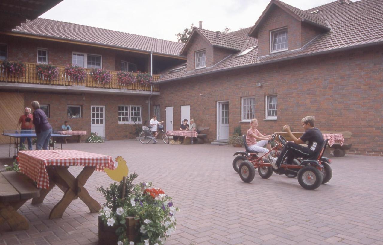 Ferienhof Meyer Landhotel Petershagen Eksteriør billede