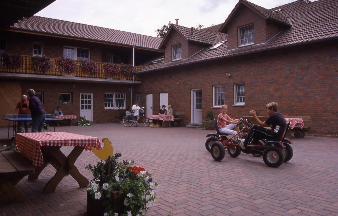 Ferienhof Meyer Landhotel Petershagen Eksteriør billede